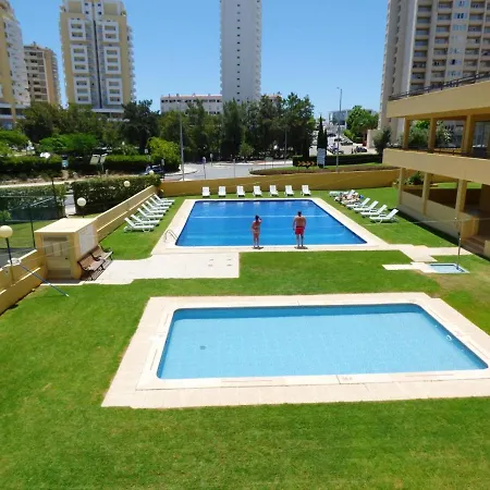 Διαμέρισμα 2 Bedrooms With View Shared Pool And Furnished Balcony At 2 Km Away From The *